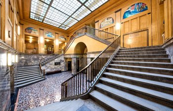 Treppen im Eingangsbereich