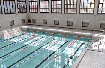 50-m-Schwimmerbecken mit geleinte Sportbahnen