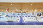 Zwei Planschbecken mit Nichtschwimmerbecken im Hintergrund in der SSE